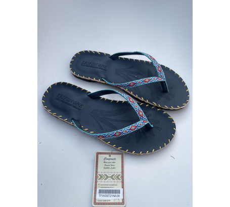 Dép thổ cẩm kẹp ngón hình thoi