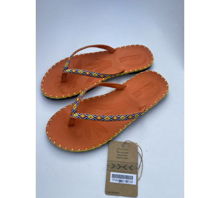 Dép thổ cẩm kẹp ngón hình thoi